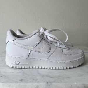 White Air Force 1 Nike Sneakers 6.5Y; 8 Women’s